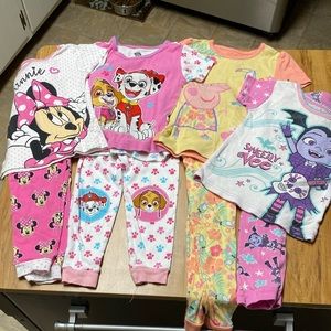 Girls short sleeve pajama bundle, Size 4T